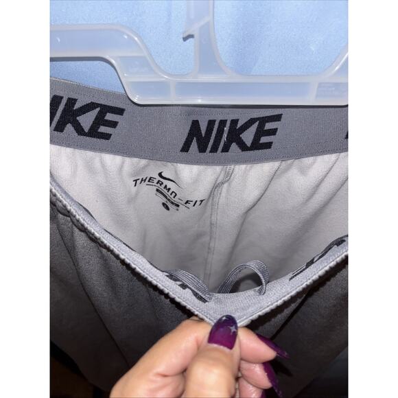 Nike Therma Fit Mens Gray Sweatpants Size Large CA05553 Joggers - Picture 4 of 5